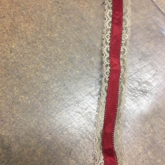 Vintage “The Heirloom Ribbon Collection of Louis Nicole” 8 yards. - Picture 3 of 4